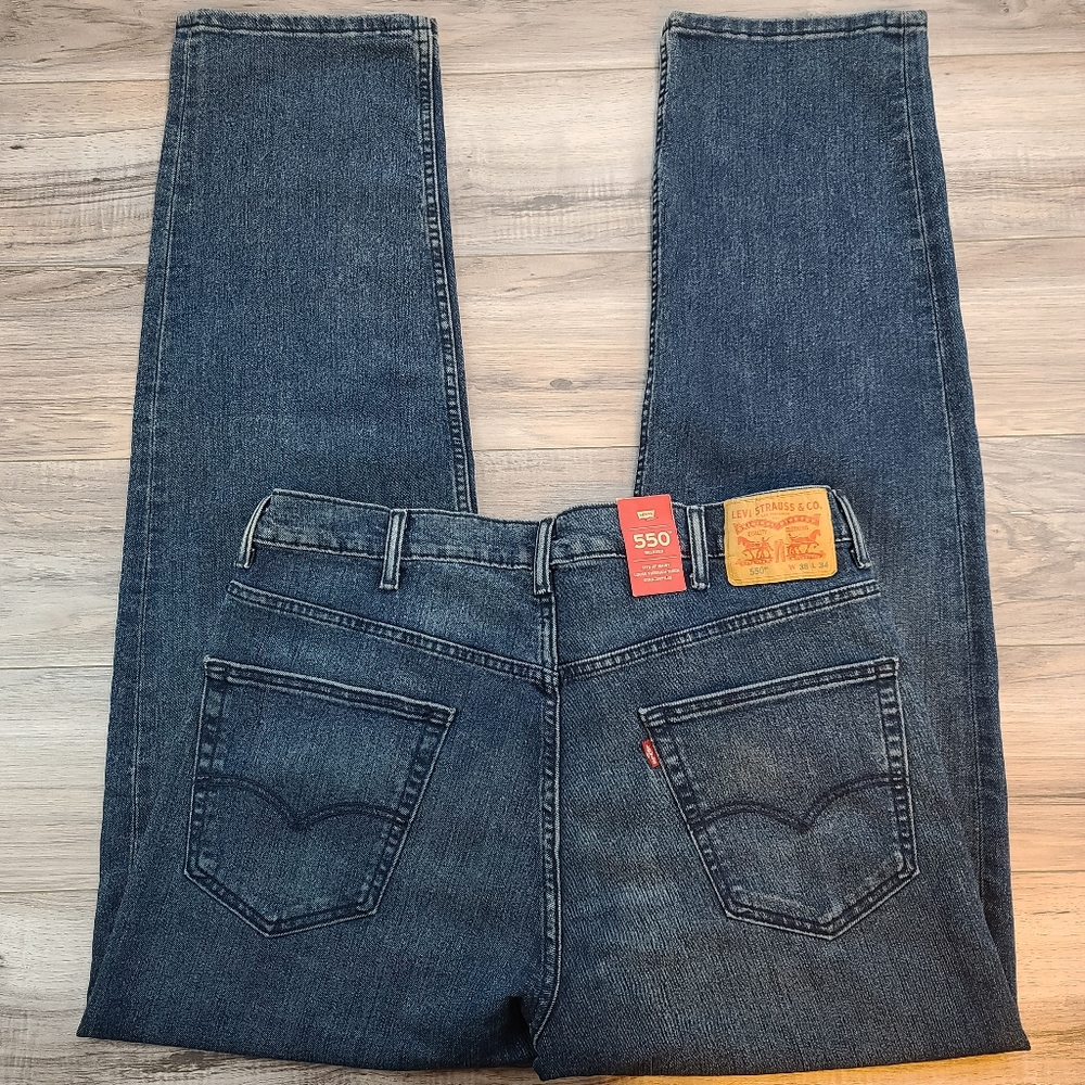 Levi's Men's 550 Relaxed Fit Jeans Dark Wash Denim Straight Leg Size 38 x 34 New